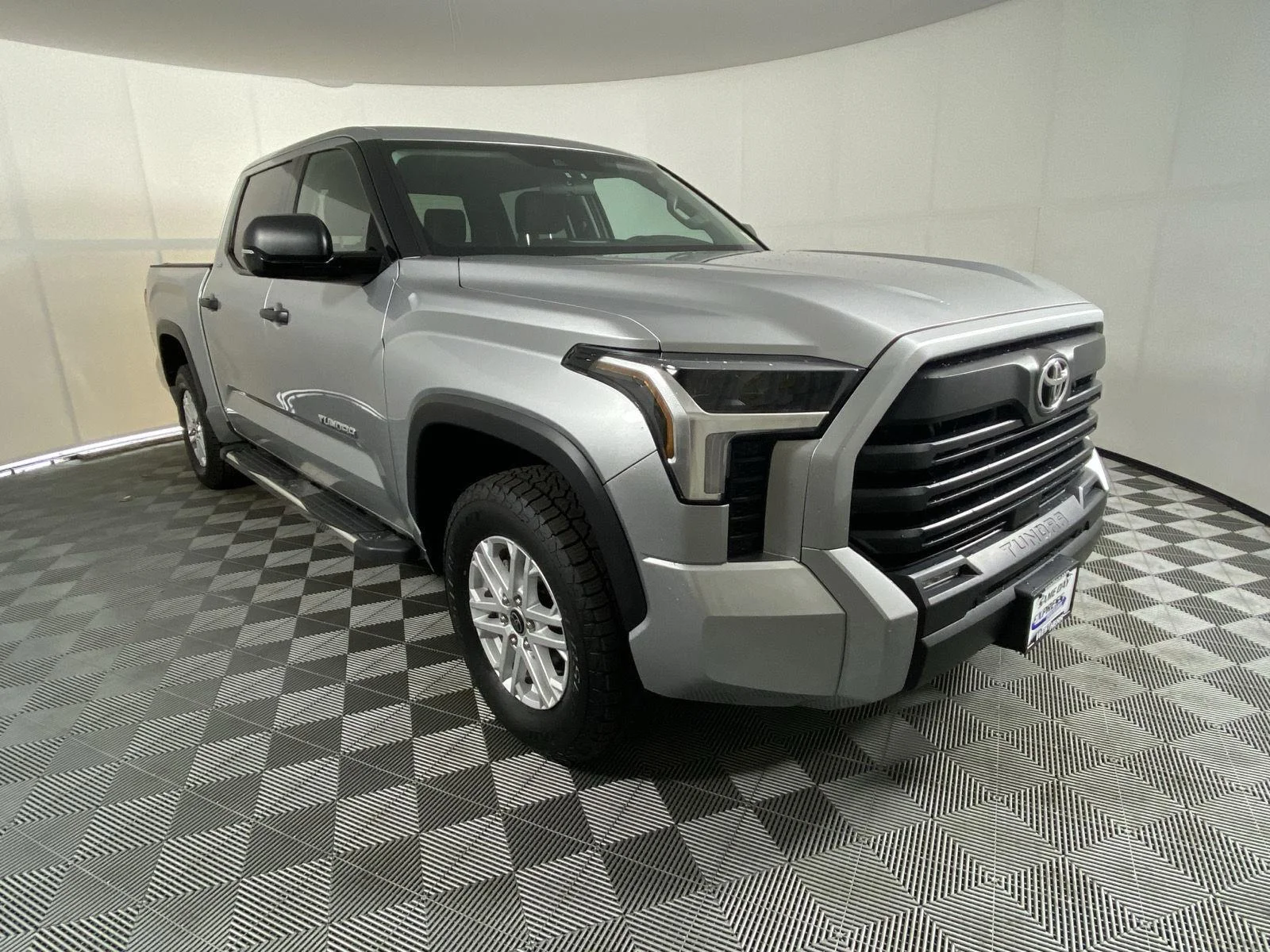 Used 2022 Celestial Silver Metallic Toyota SR5 image 9