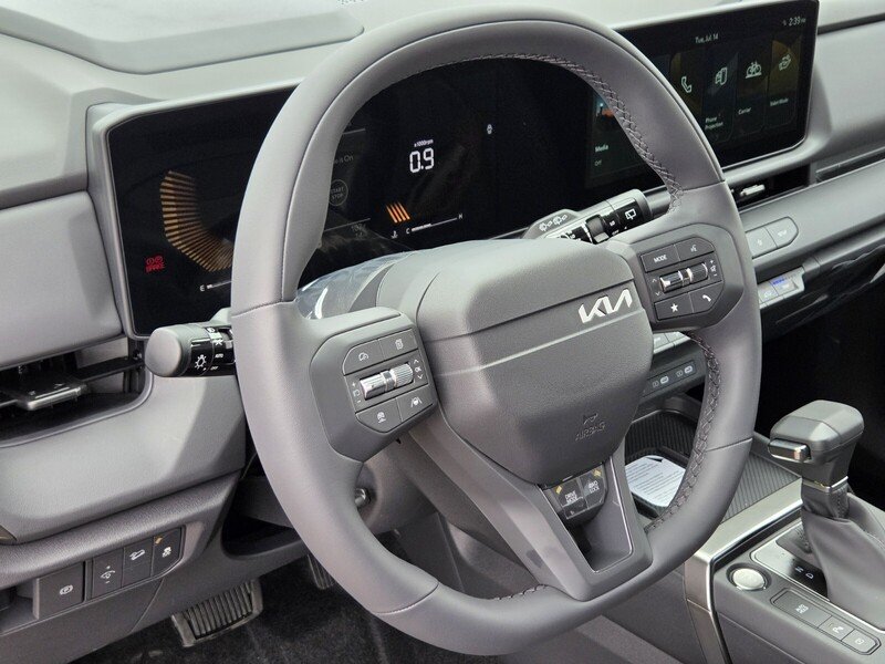 New 2027 Terrain Brown / Black Roof Kia X-Line S image 10