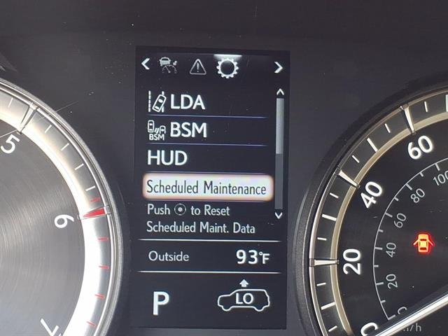 Used 2019 Eminent White Pearl Lexus Three-Row image 10