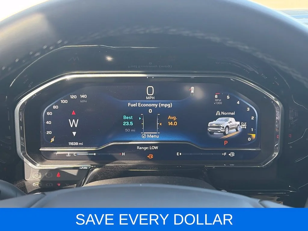 Used 2025 Gray Chevrolet LT image 7