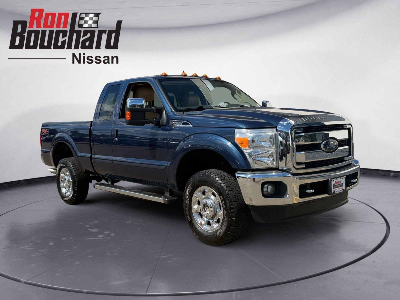 Blue 2014 Ford F-350 Super Duty Lariat SuperCab 4WD Pickup Truck Four-Wheel Drive