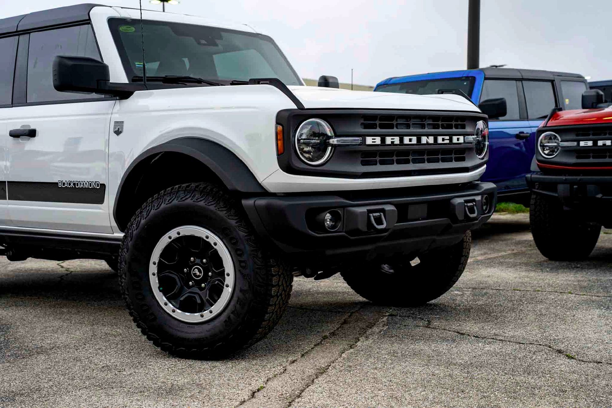 New 2025 Oxford White Ford Big Bend image 3
