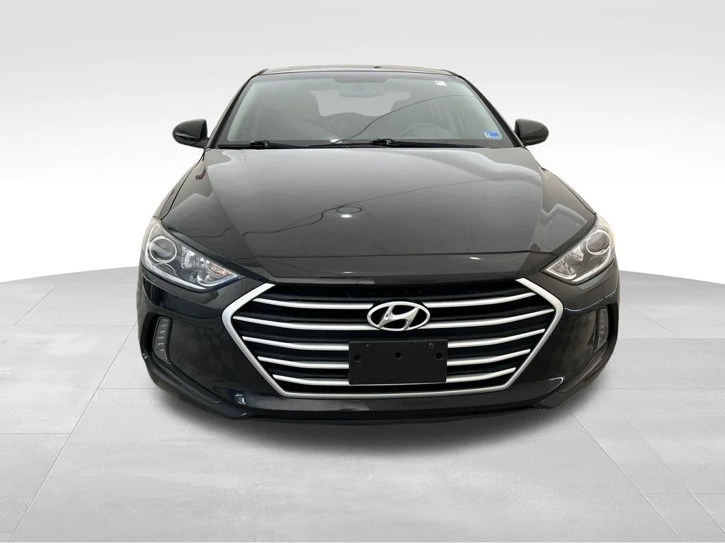 Used 2018 Black Hyundai Value Edition image 9