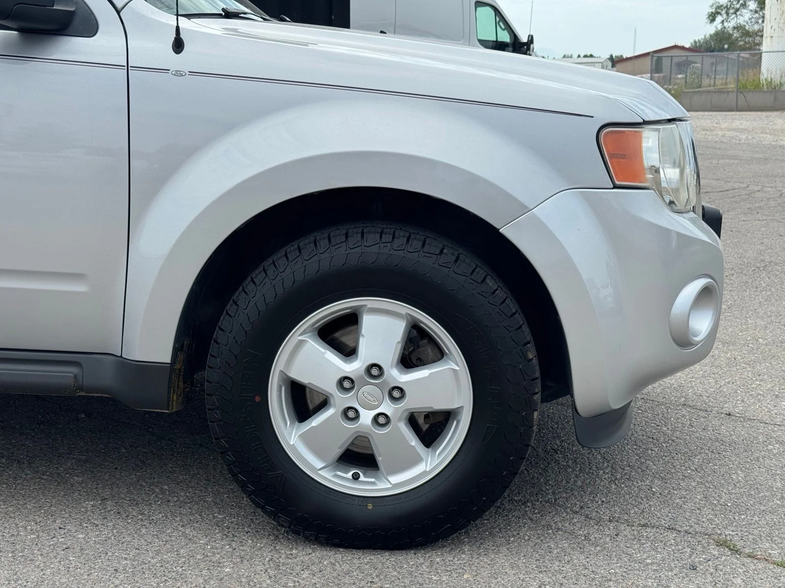Used 2012 Silver Ford XLT image 3