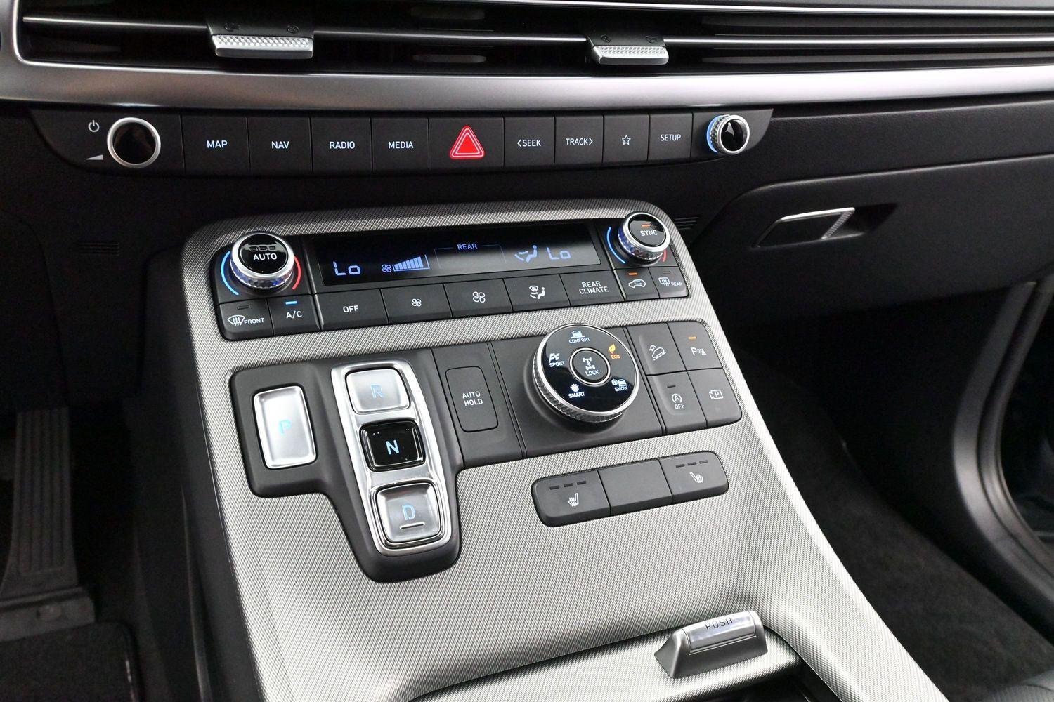 Used 2023 Moonlight Cloud Hyundai SEL image 18
