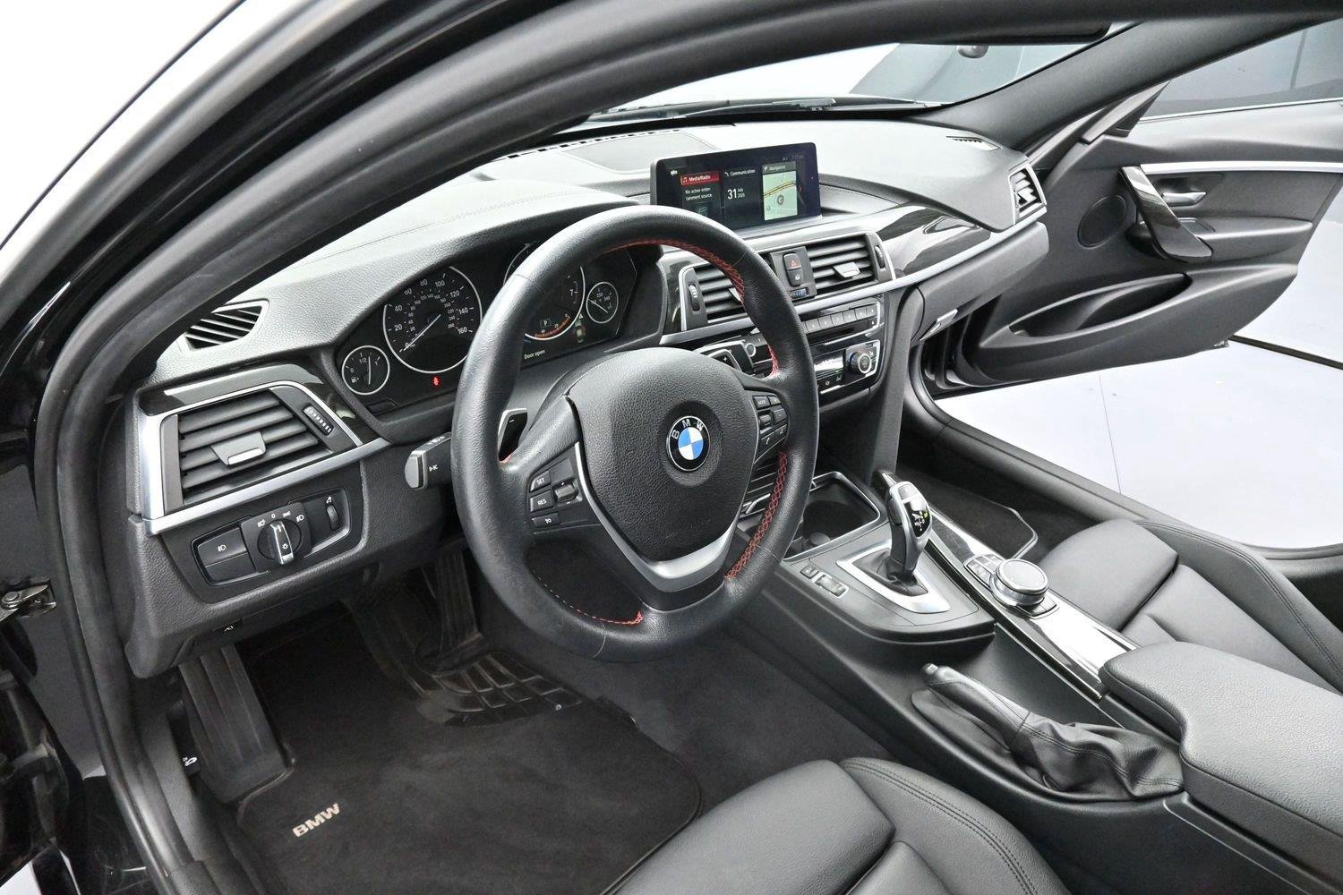 Used 2018 Black Sapphire Metallic BMW 330i image 12