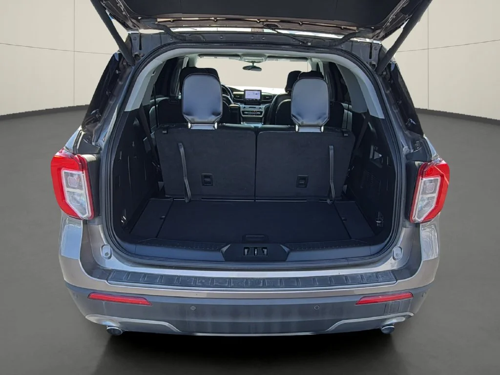 Used 2021 Gray Ford XLT image 10