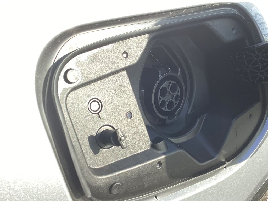 New 2026 Cutting Edge Toyota XSE Premium image 8
