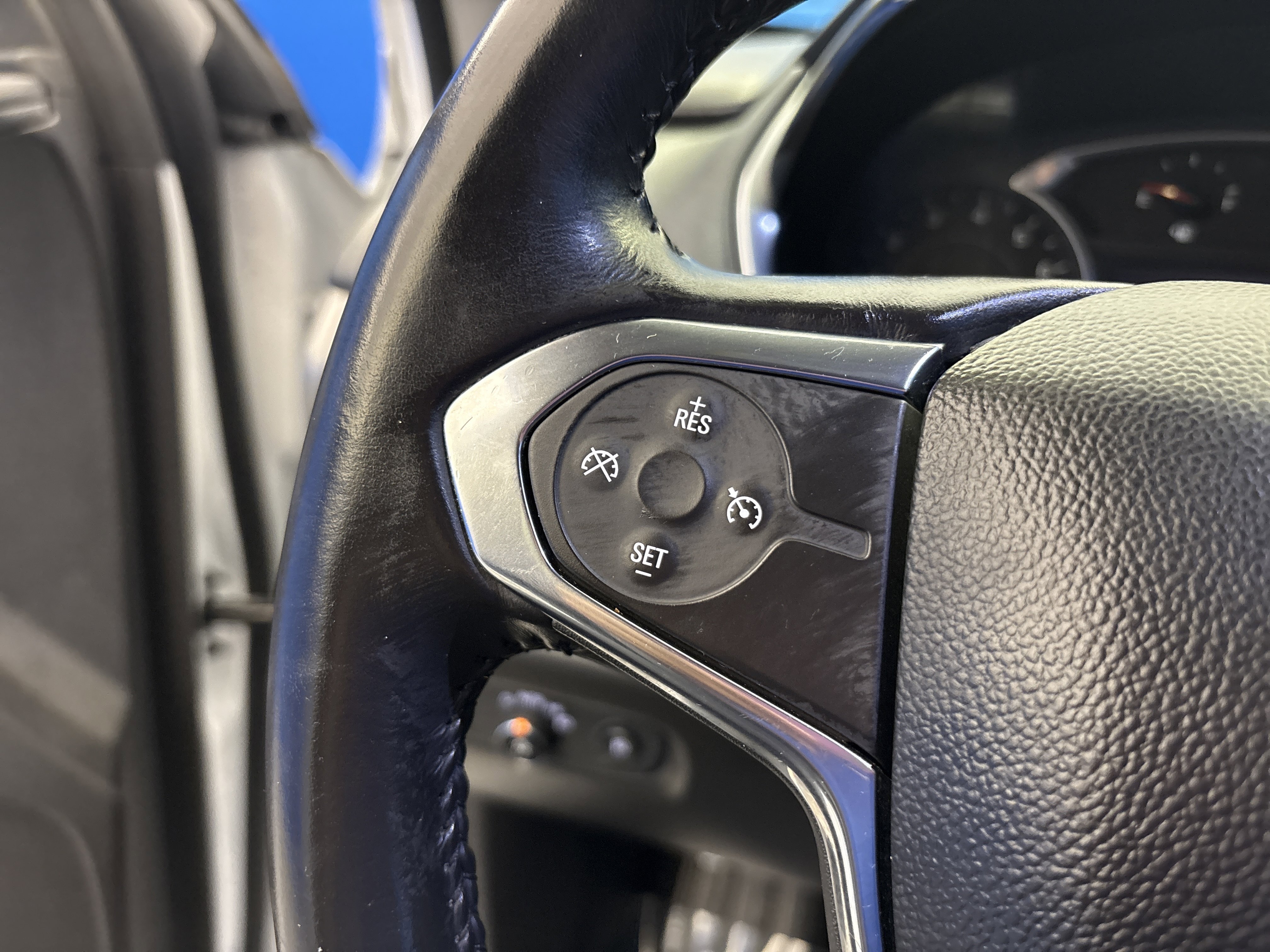 Used 2019 Summit White Chevrolet LT Leather image 15