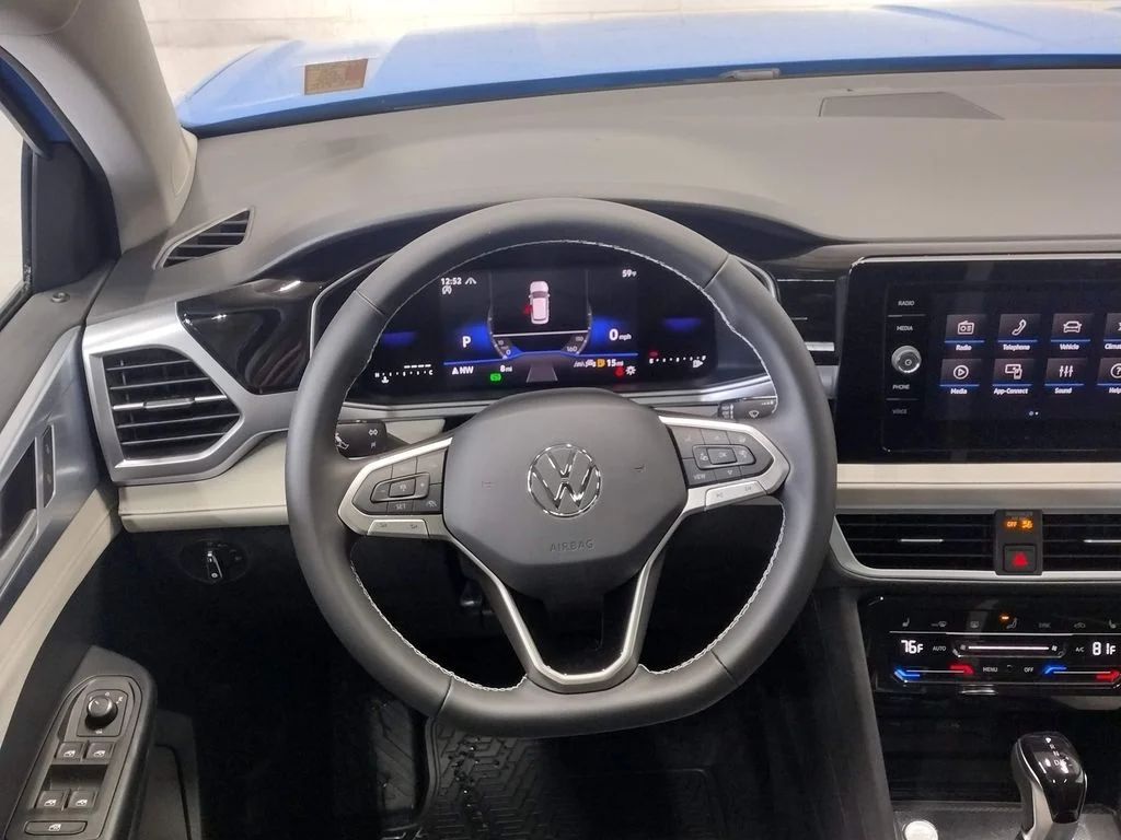 New 2026 Blue Volkswagen 1.5T SE image 33