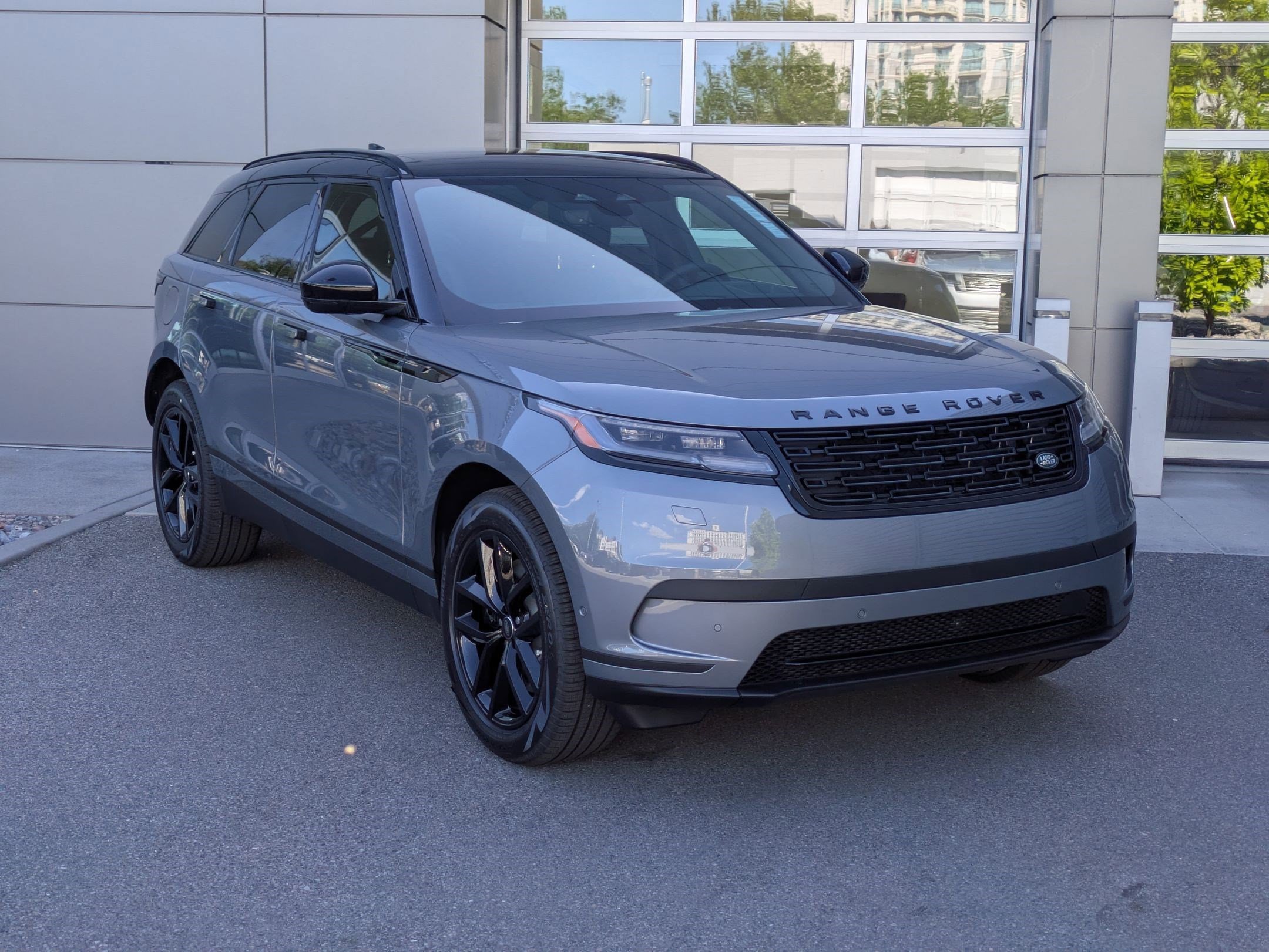 New 2026 Zadar Grey Land Rover P250 S image 3
