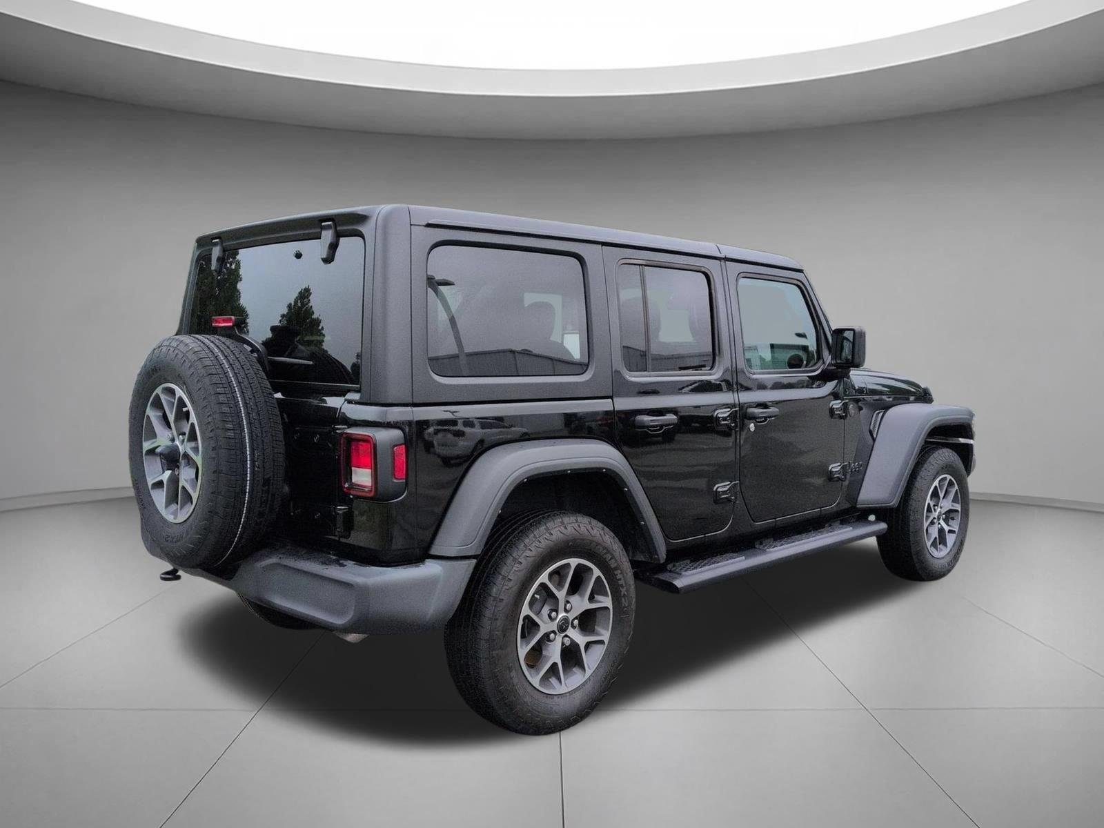 Used 2024 Black Clearcoat Jeep Sport S image 5