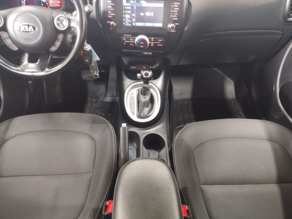 Used 2019 Caribbean Blue Kia Plus image 35