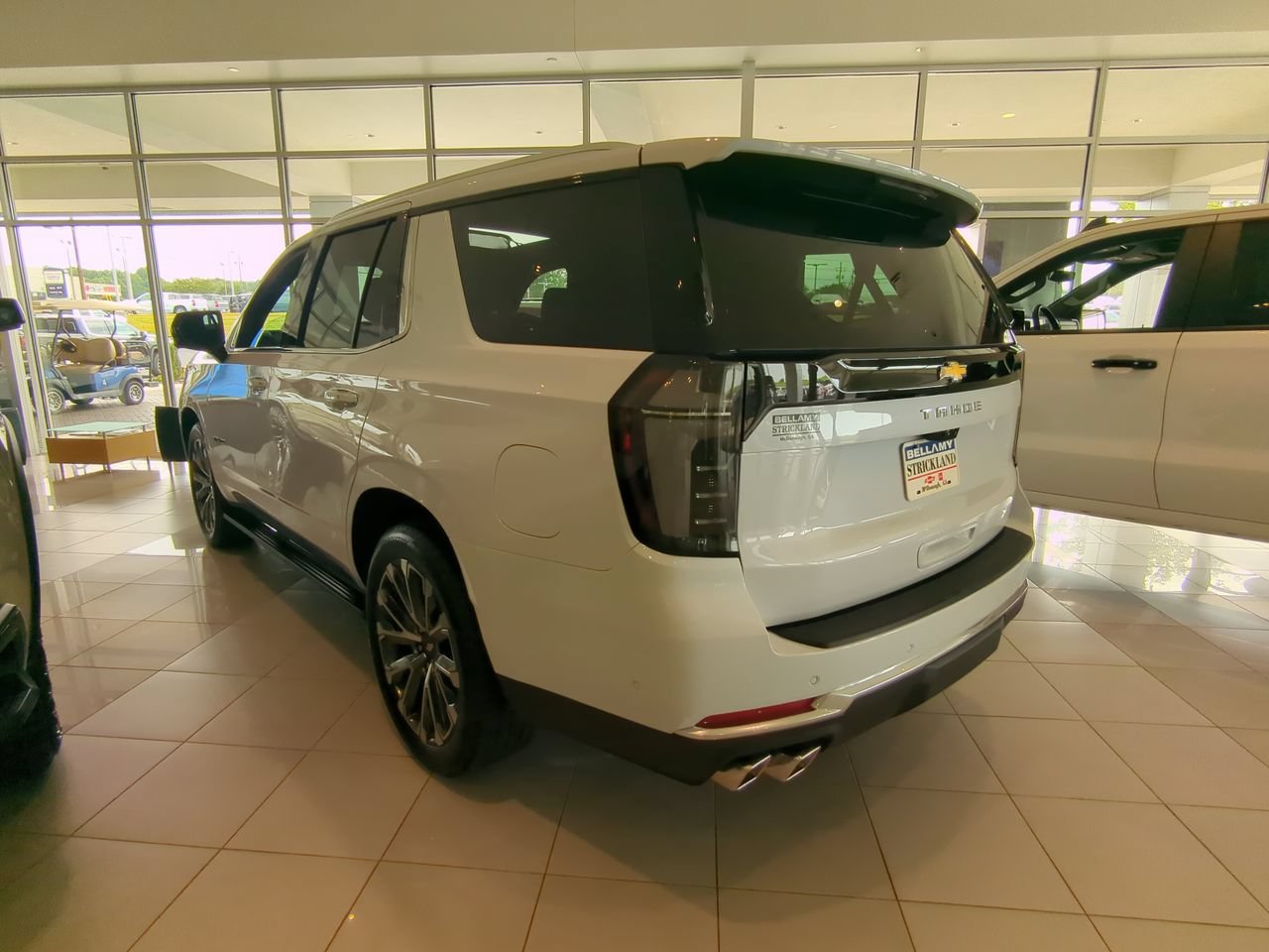 New 2026 Polar White Tricoat Chevrolet High Country image 5