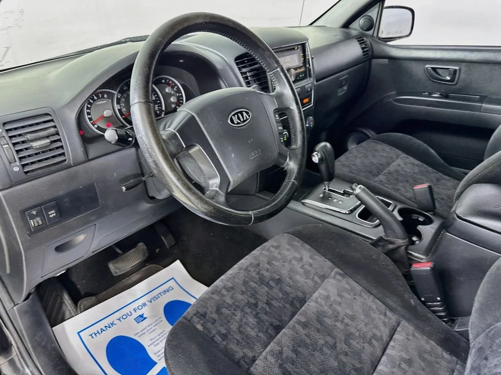 Used 2008 Ebony Black Kia LX image 9