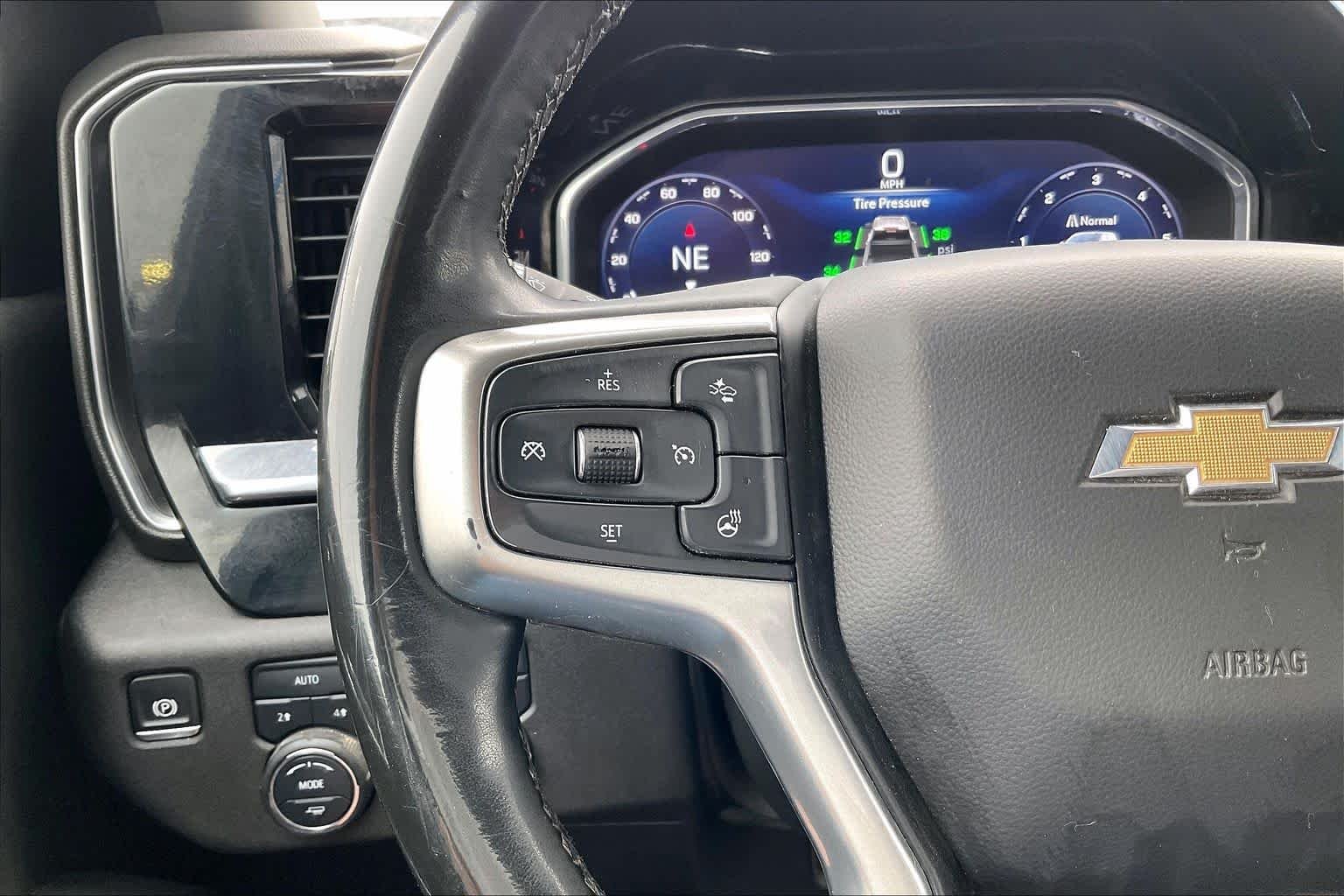 Used 2025 Black Chevrolet LT image 21