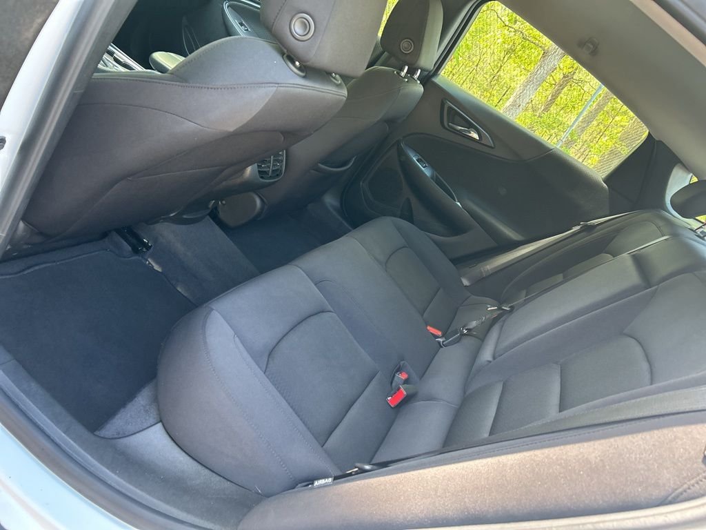 Used 2023 White Chevrolet LT image 27