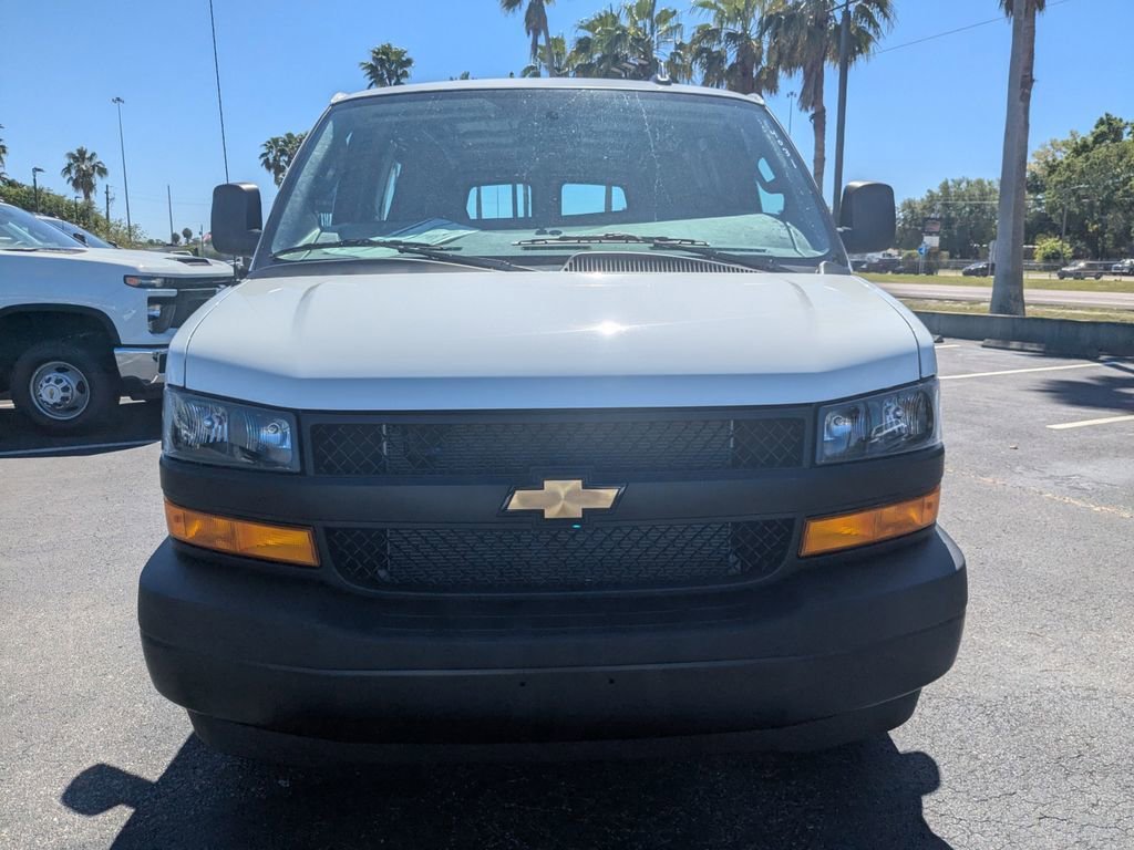 2025 Chevrolet Express Cargo Work Van - Photo 9