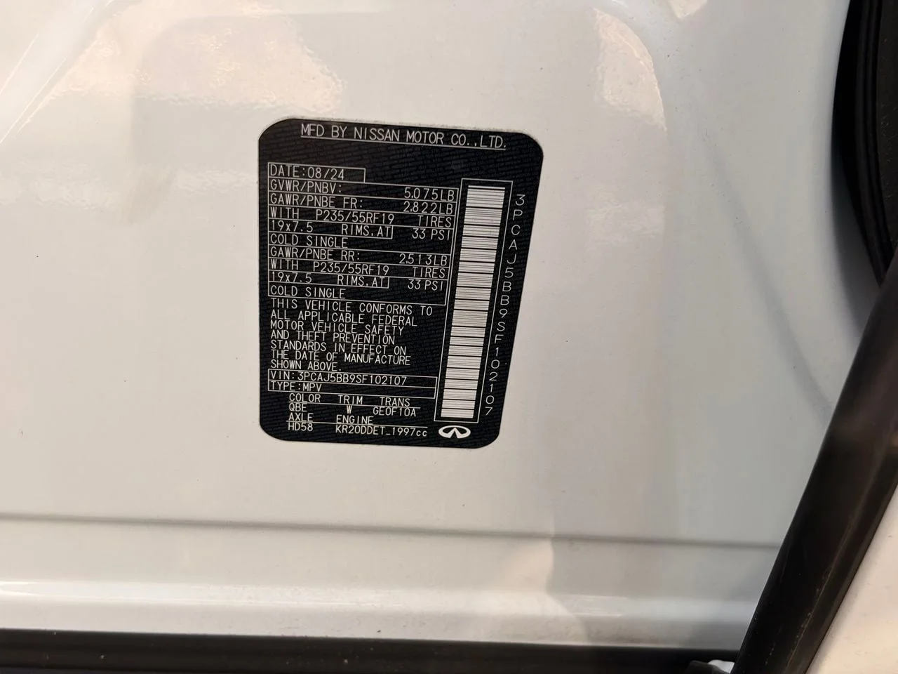 Certified Used 2025 Radiant White INFINITI Luxe image 10