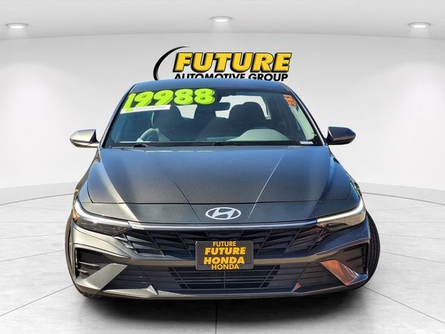 Used 2024 Gray Hyundai SEL image 2