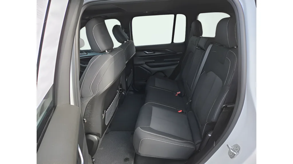 Used 2024 White Jeep Laredo X image 16