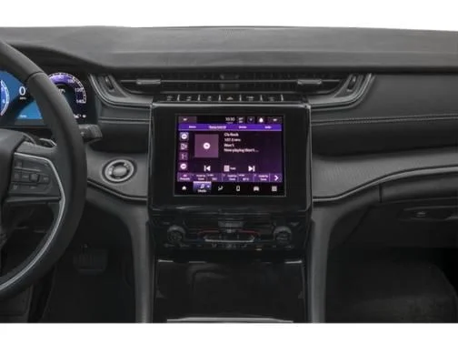 Used 2025 Gray Jeep Laredo image 10