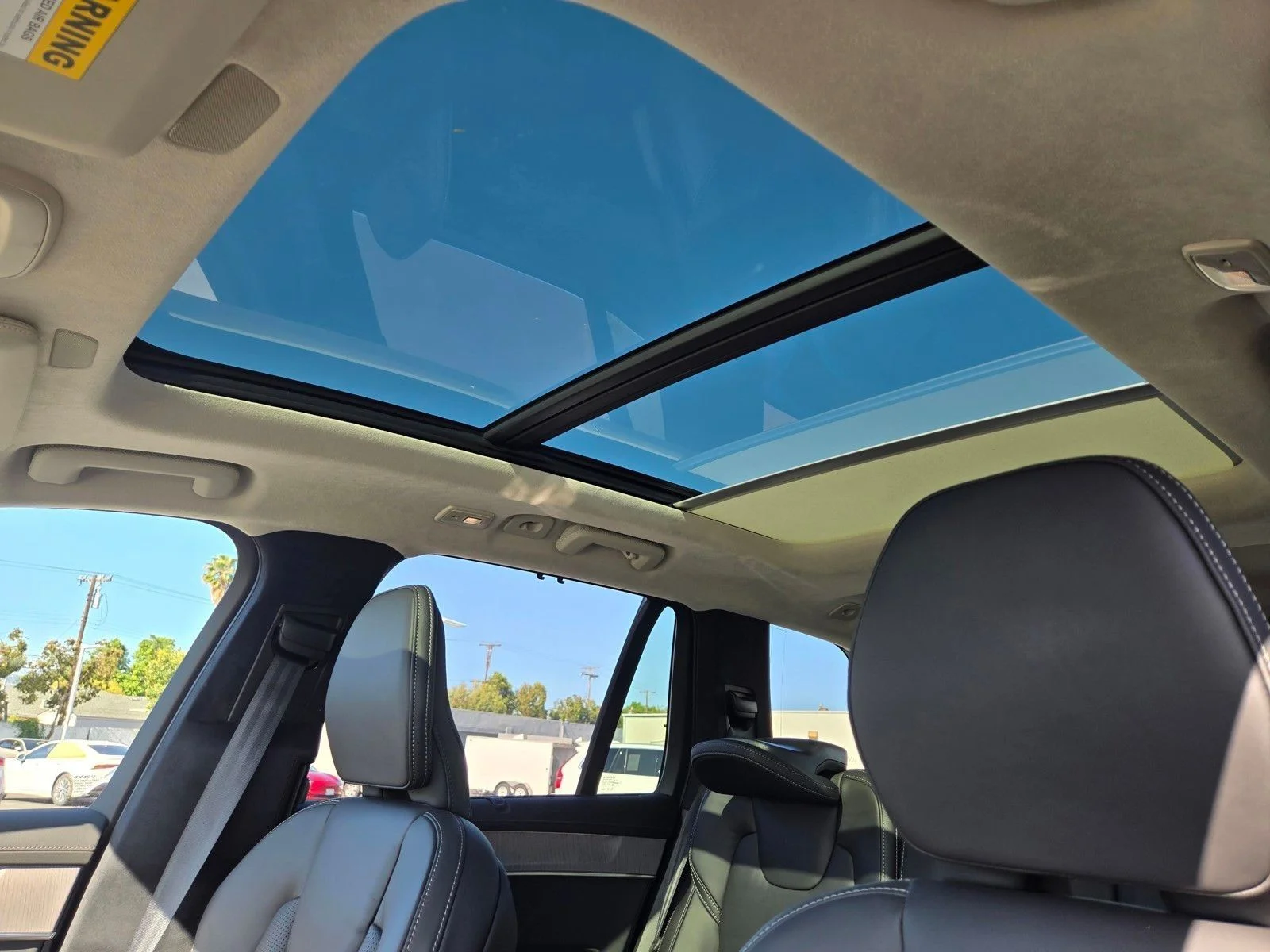 2026 Volvo XC90 Ultra - Photo 16