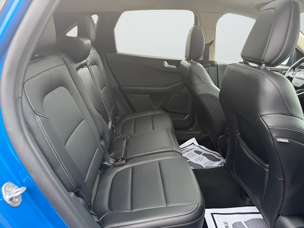 Used 2020 Blue Ford SEL image 25
