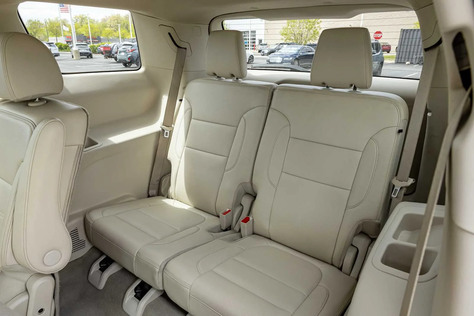 2022 GMC Acadia Denali - Photo 31
