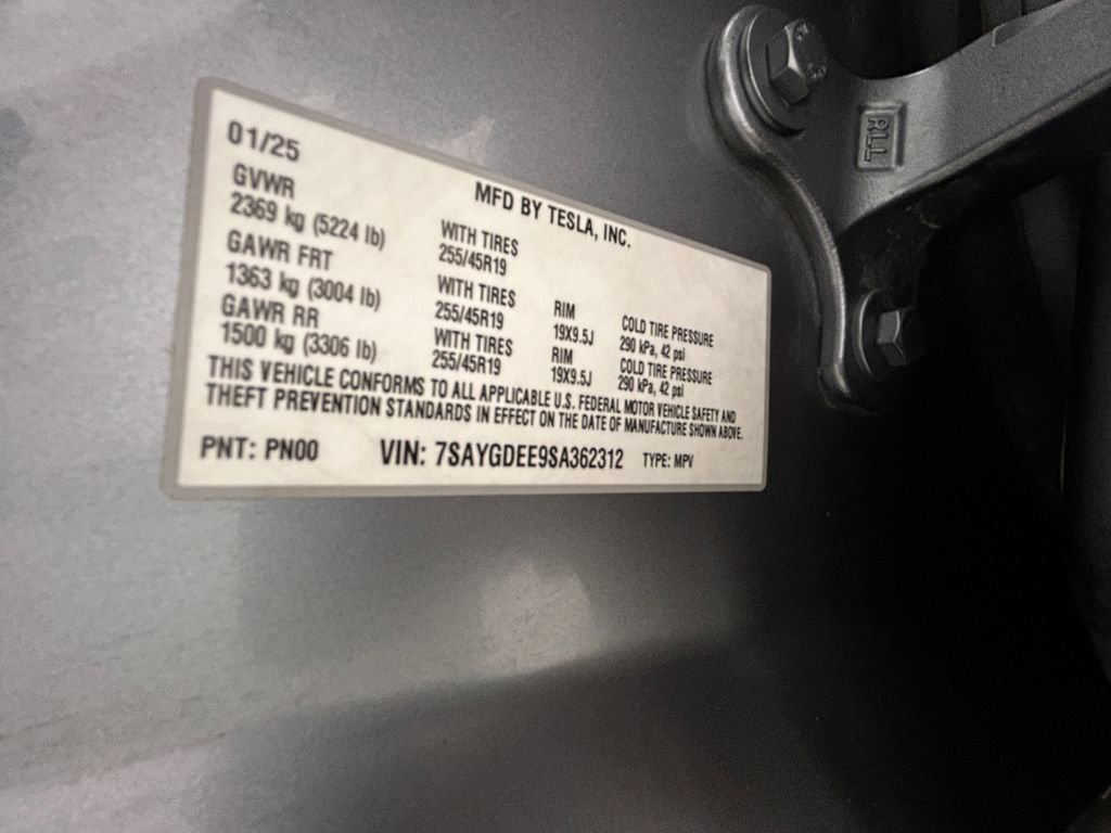Used 2025  Tesla Long Range image 20