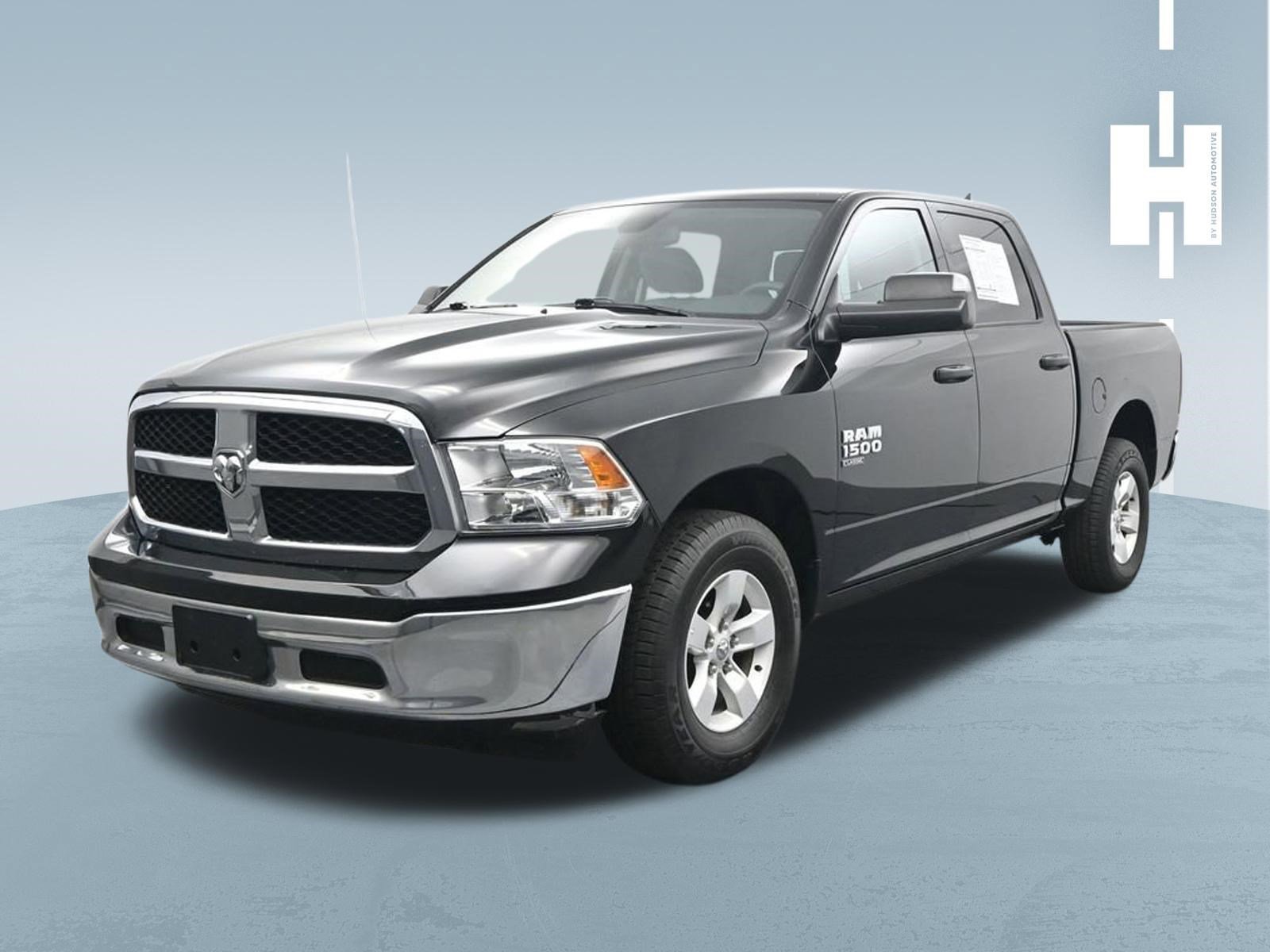 2023 RAM 1500 Classic SLT 4x4 Crew Cab 5'7's photo