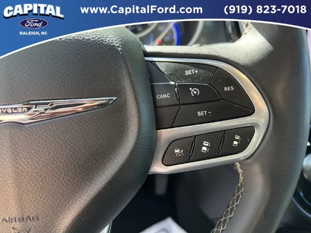 Used 2025 Red Chrysler Select image 22