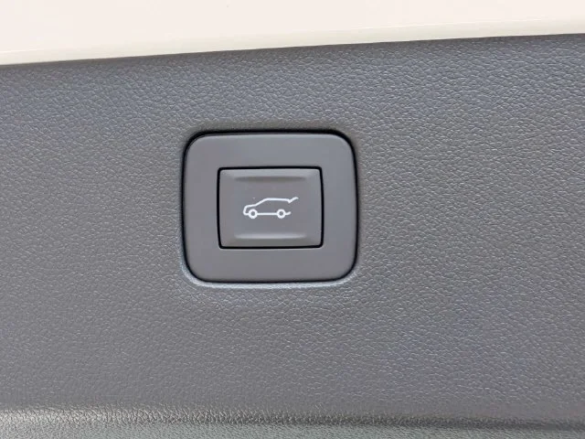 New 2026 Summit White Buick Preferred image 13