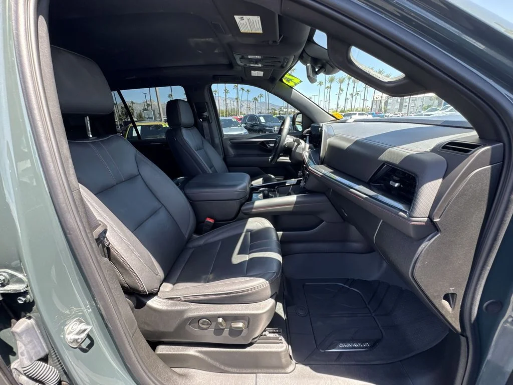 Used 2025 Gray Chevrolet RST image 30