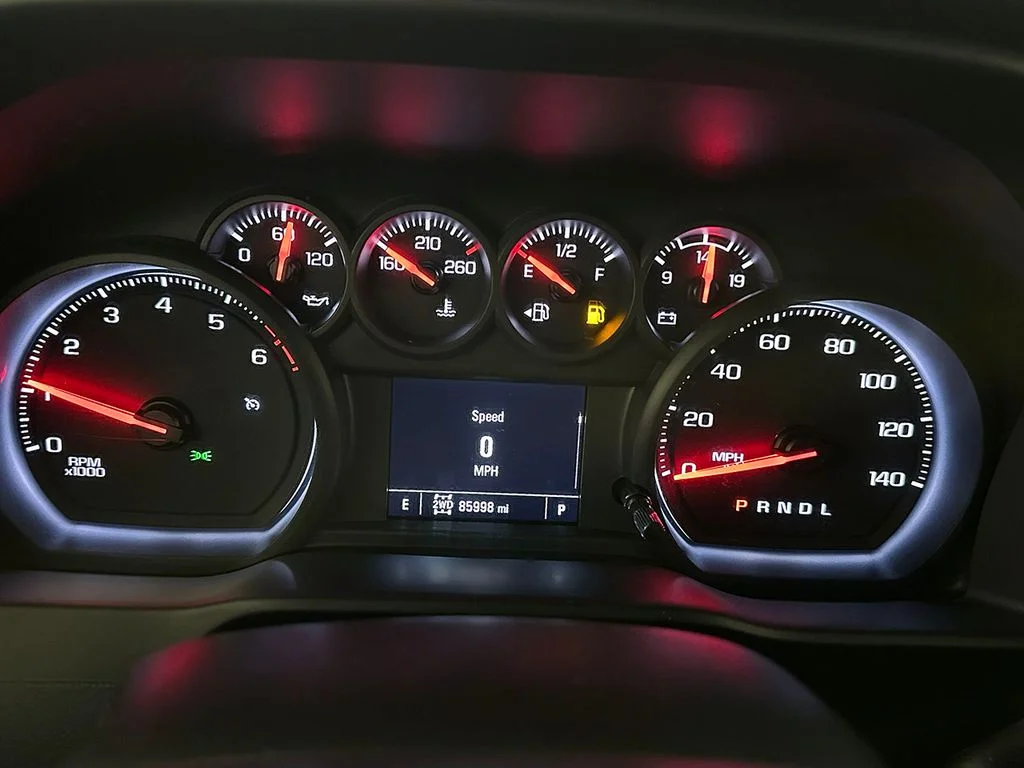 Used 2020 Gray Chevrolet Custom image 27