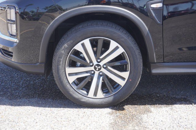 New 2026 Labrador Black Pearl Mitsubishi 2.0 ES image 13