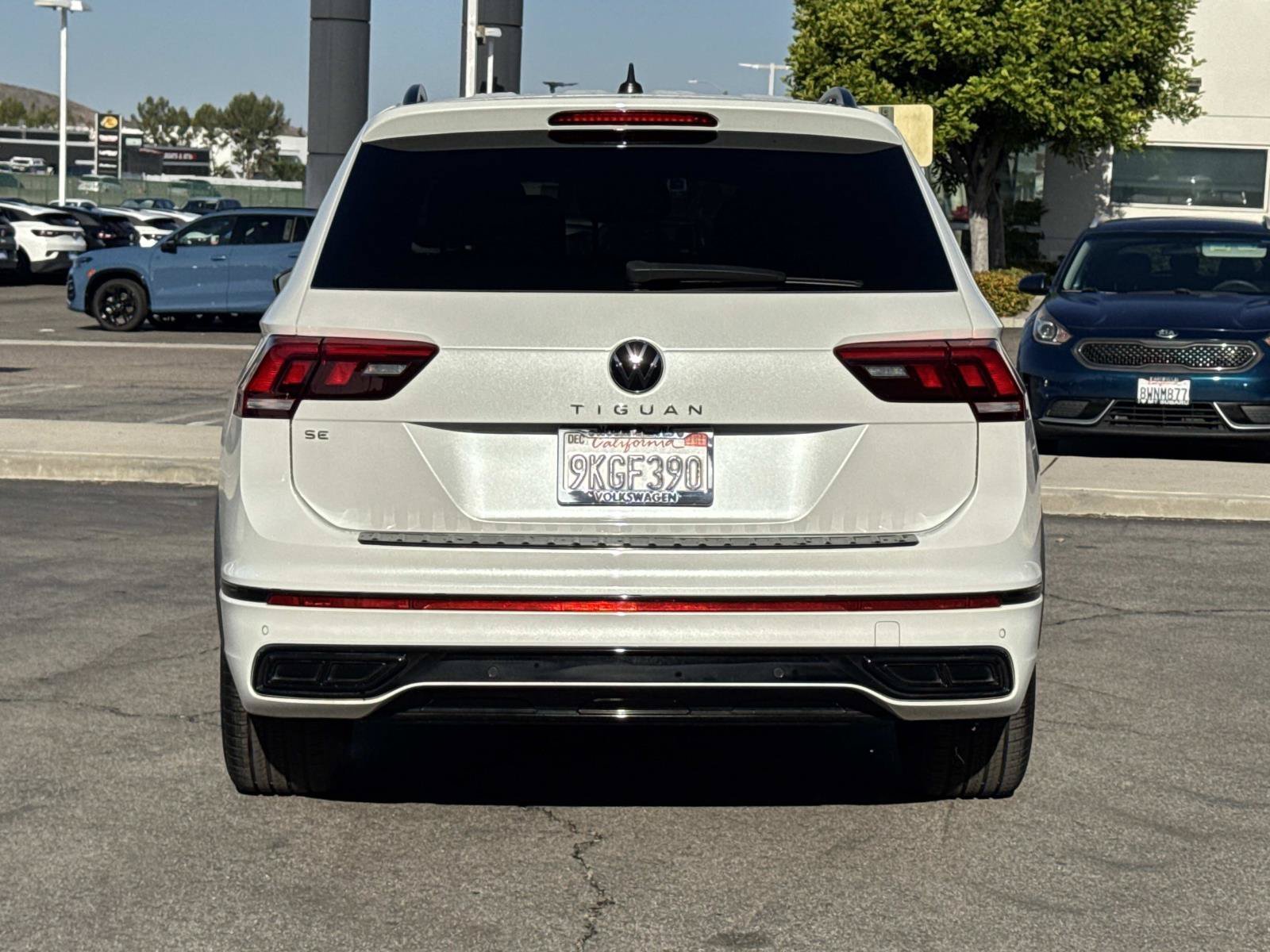 Certified Used 2024 Opal White Pearl Volkswagen SE R-Line Black image 4