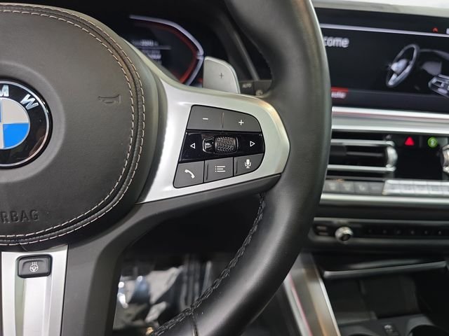 Certified Used 2022 Black Sapphire Metallic BMW xDrive40i image 18
