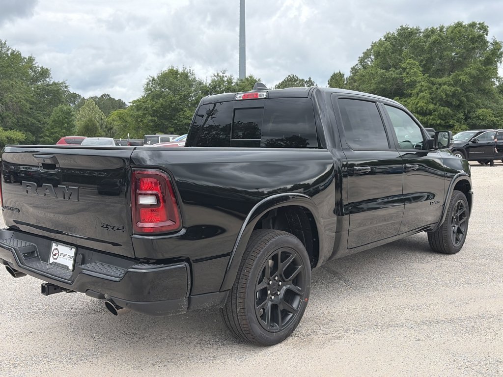 New 2026 Diamond Black Crystal Pearl-Coat Exterior Paint Ram Laramie image 6