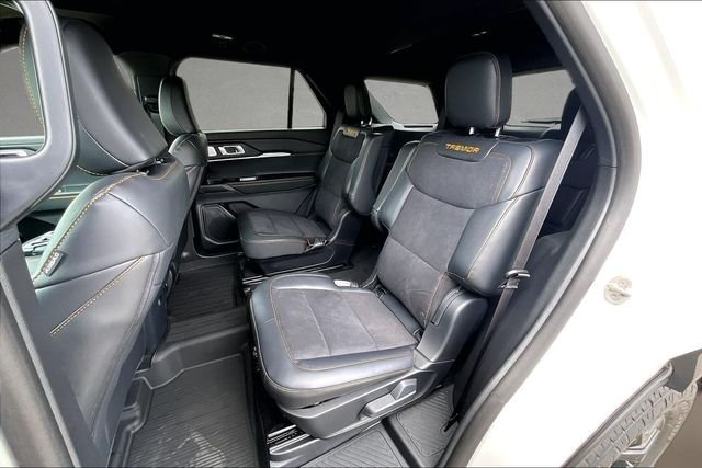 New 2026 Star White Metallic Tri-Coat Ford Tremor image 9