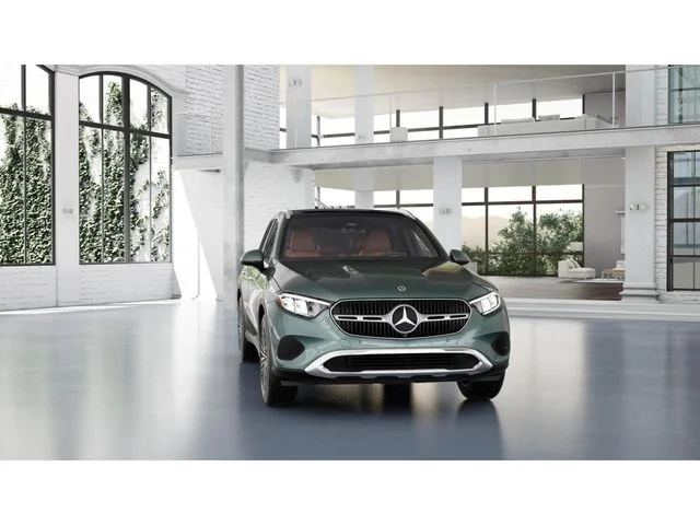 New 2027 Silver Mercedes-Benz GLC 300 image 8