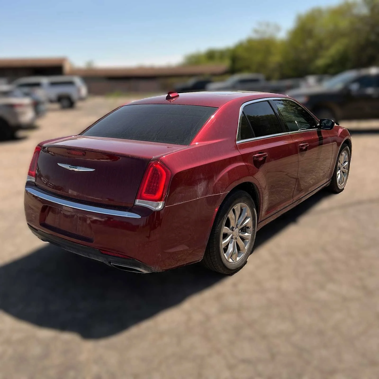 Used 2017 Velvet Red Pearlcoat Chrysler Limited image 5