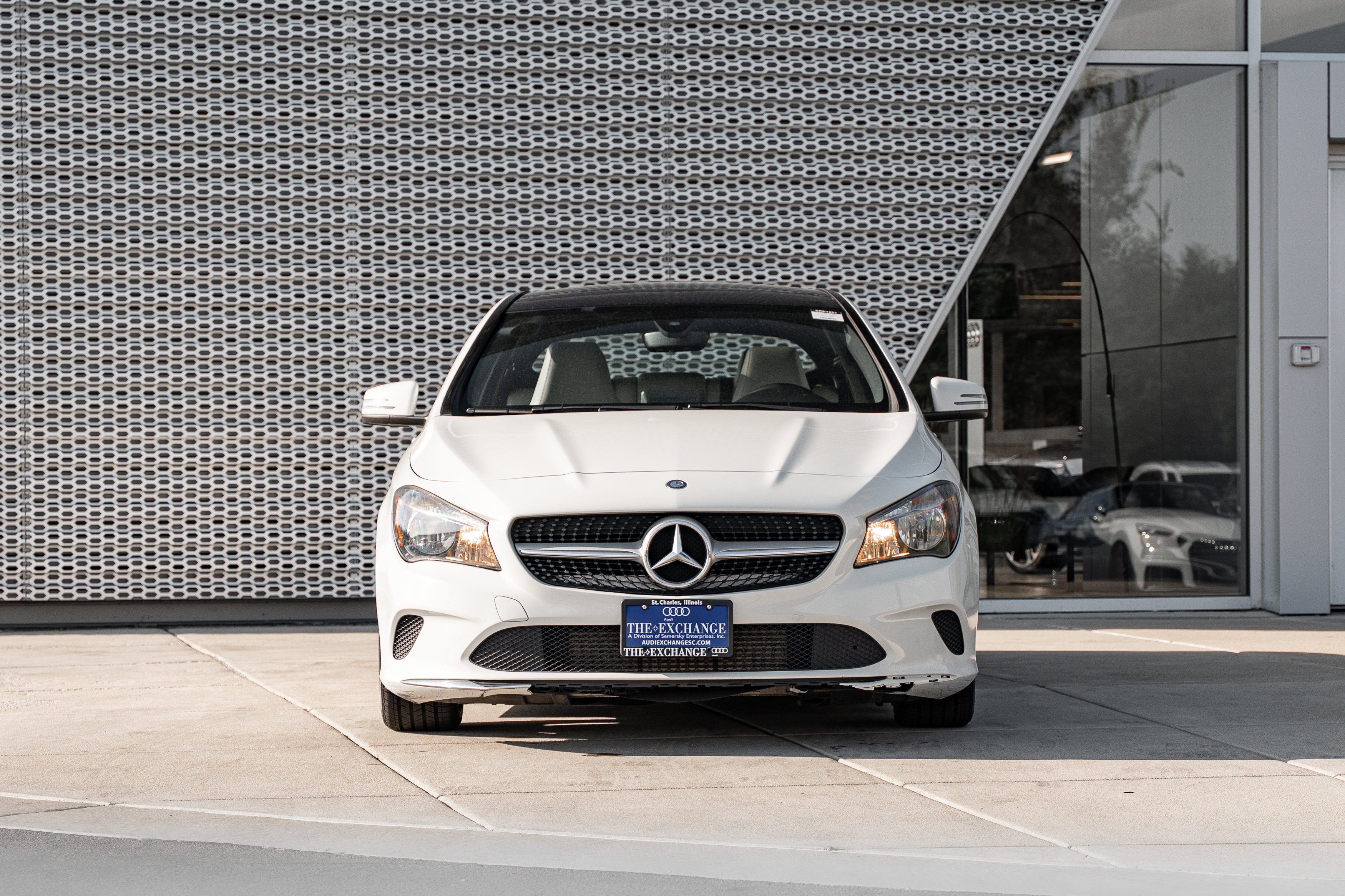 Used 2017 Cirrus White Mercedes-Benz CLA 250 image 27