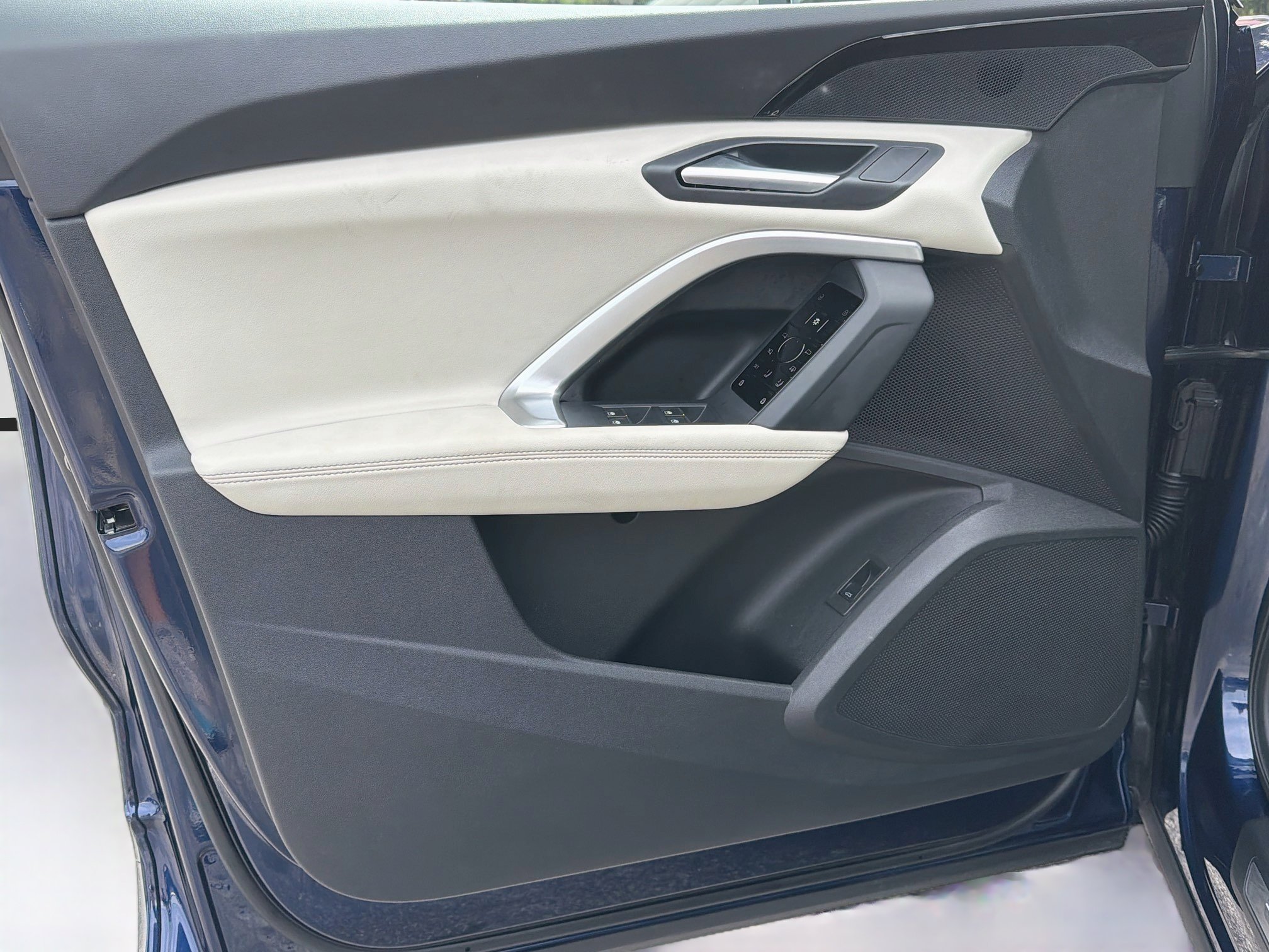 Used 2025 Blue Metallic Audi Premium image 22
