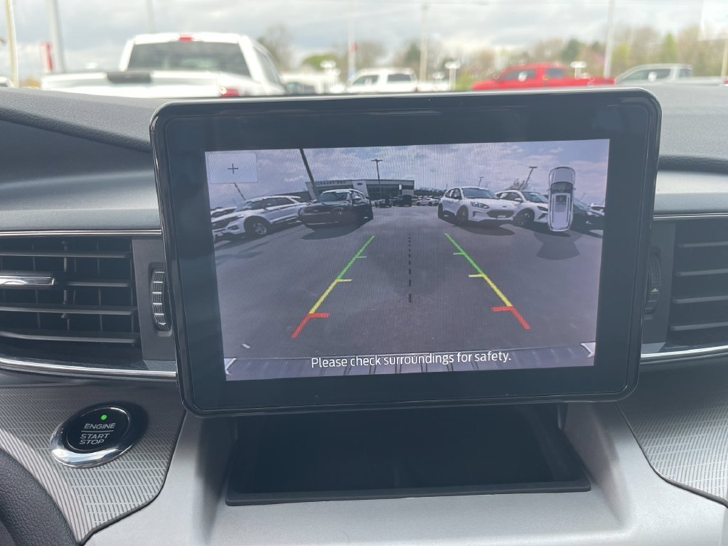 Used 2021 Silver Ford XLT image 17