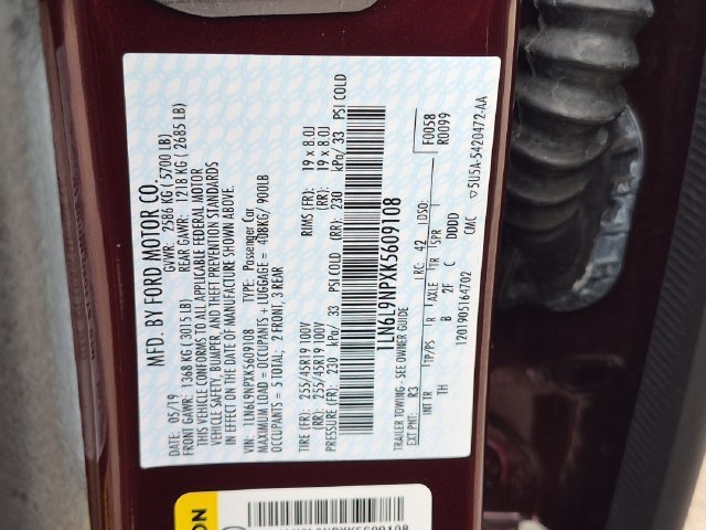 Used 2019 Red Lincoln Reserve image 34