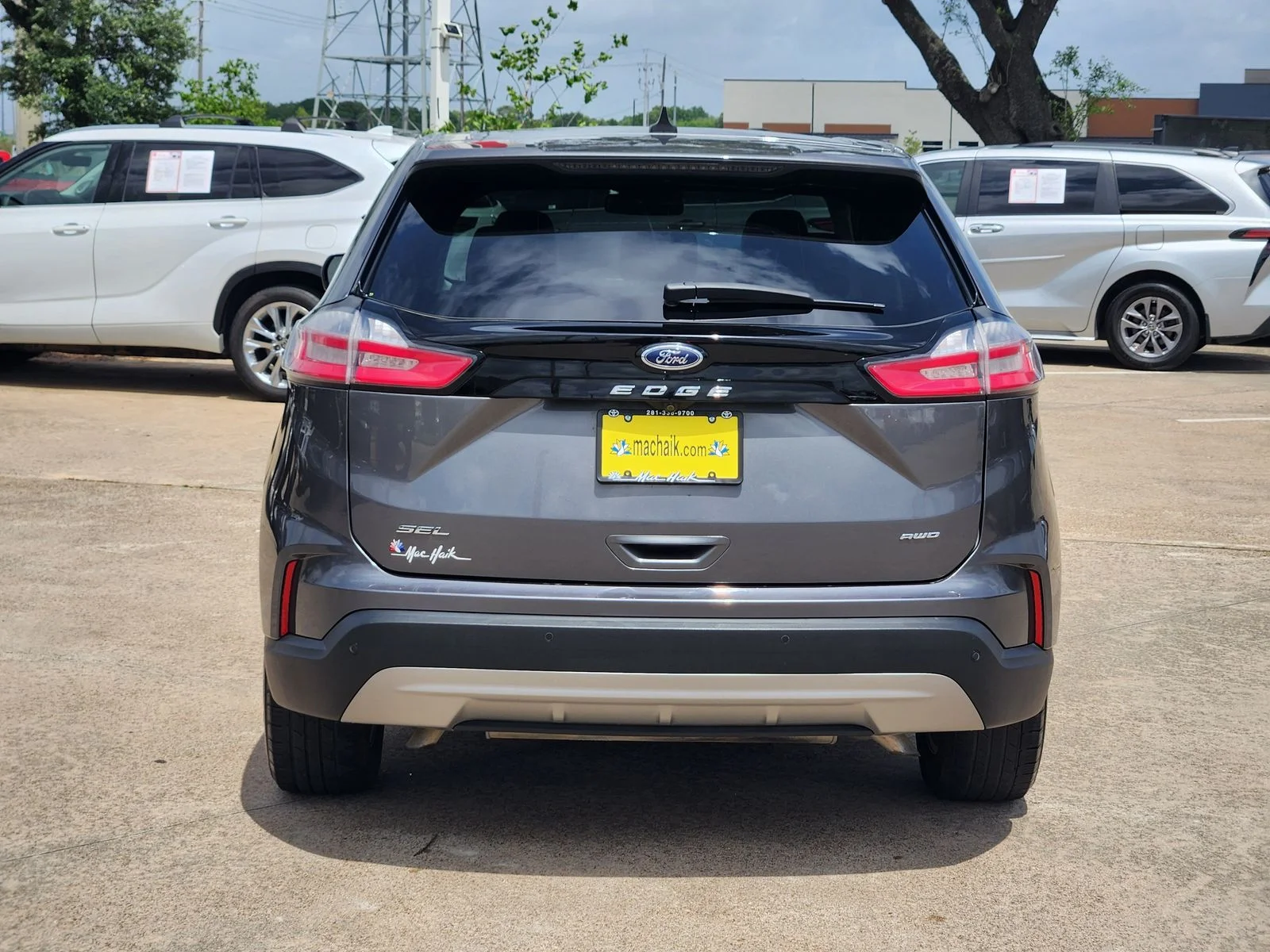 Used 2024 Gray Ford SEL image 6
