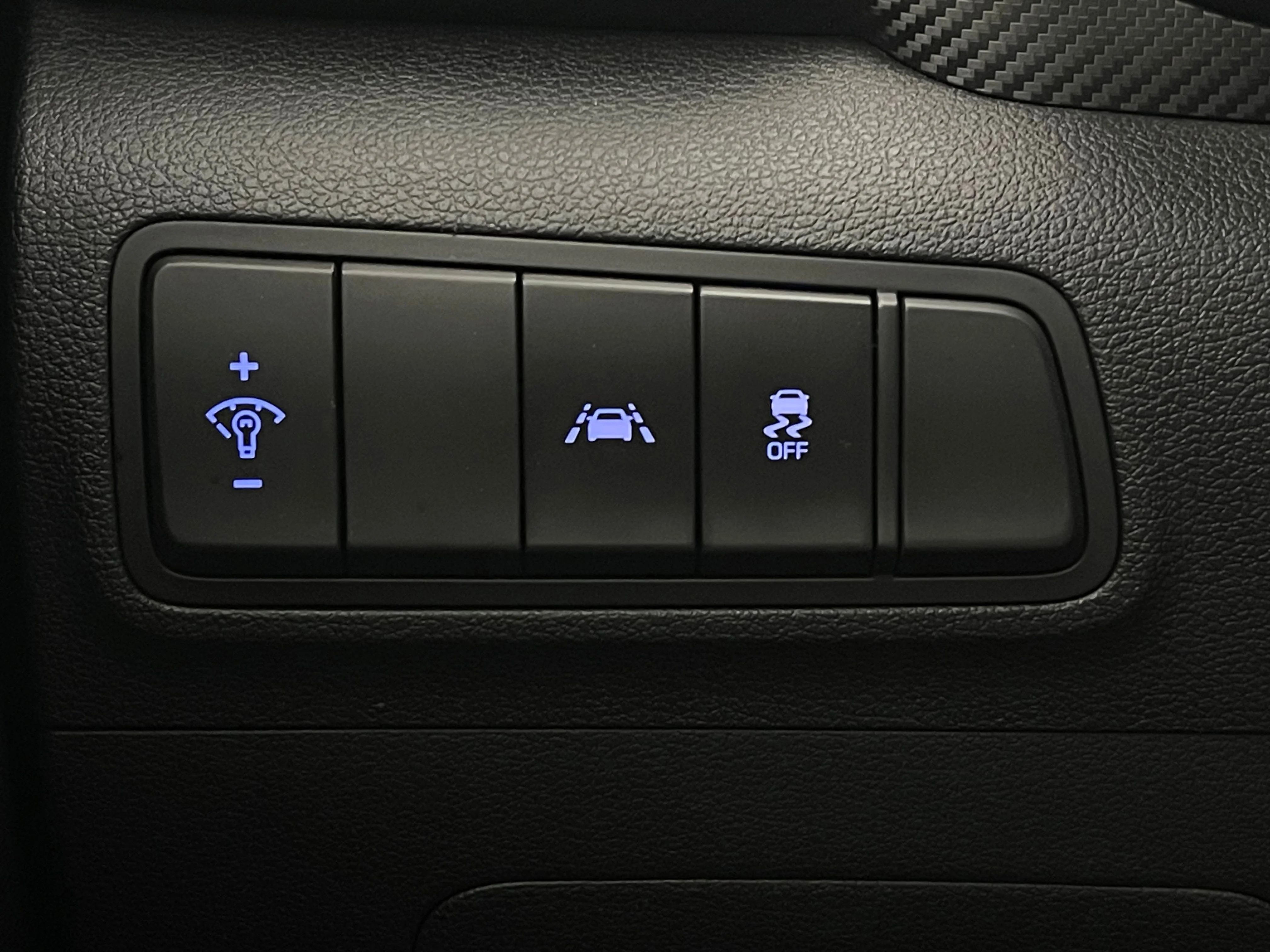 Used 2021 Dusk Blue Hyundai SE image 19