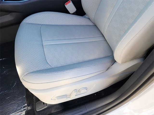 New 2026 White Kia S image 15
