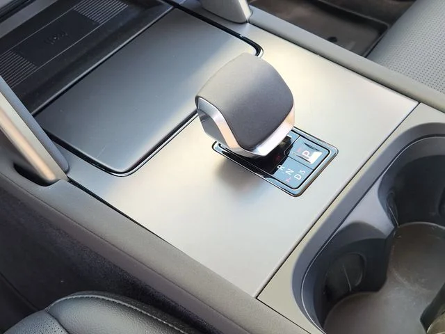 Used 2025 Gray Land Rover S image 19
